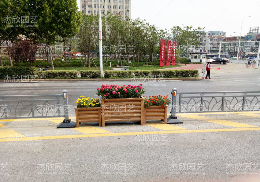 PVC花箱適合戶外使用嗎？